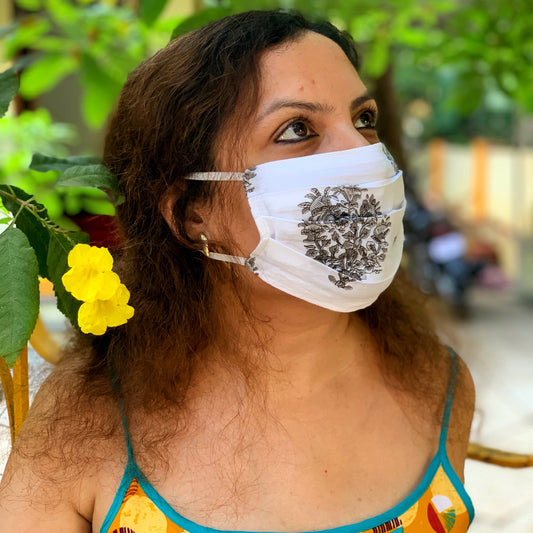 Urbanhand urban hand Comfortable Cotton Floral Mask Grey and White pattern man women covid pandemic safety maskup